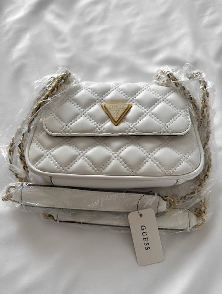 Жіноча сумка через плече Guess / Гесс, з натуральної шкіри, зі стьобаною фактурою, біла, Китай 6710-350038 фото