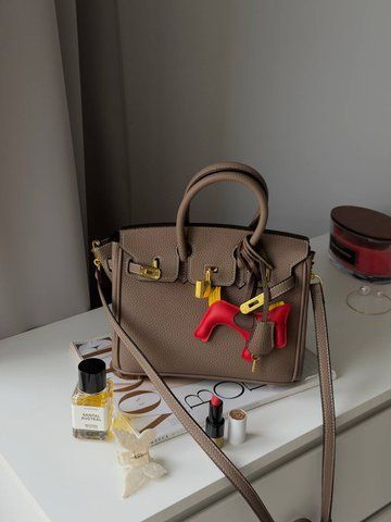 Женская сумка Hermes / Эрмес Birkin 25, с золотистой фурнитурой, среднего размера, Китай H8301 - S08048-1387603 фото