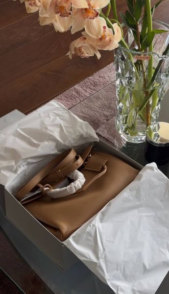 Жіноча сумка Balenciaga / Баленсіага Rodeo, із золотистою фурнітурою, середнього розміру, бежева, Китай B2120 - S09013-998847 фото