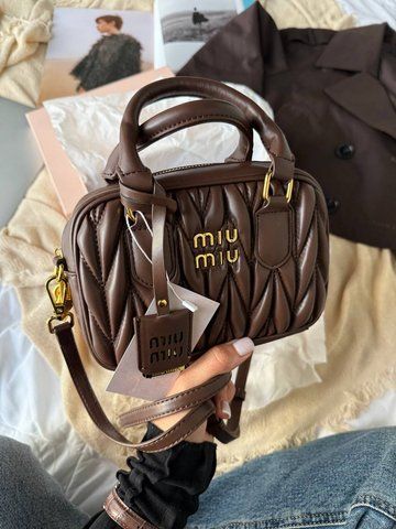Жіноча сумка Miu Miu / Міу Міу Arcadie Matelass&eacute;, шкіряна, компактна, коричнева, Китай miu2499 - S15041-1078040 фото