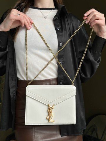 Женская сумка на цепочке Yves Saint Laurent / Ив Сен Лоран, из натуральной кожи, белая, Китай #art0379-557706 фото
