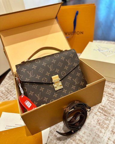 Женская сумка Louis Vuitton / Луи Виттон Pochette M&eacute;tis, из канваса, с монограммным принтом, коричневая, Китай 76848-1262528 фото