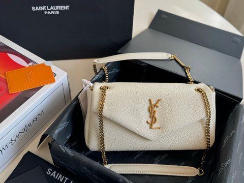 Женская сумка на плечо Saint Laurent / Сен-Лоран Calypso Envelope, из натуральной кожи, черная, Китай 3303-1731238 фото