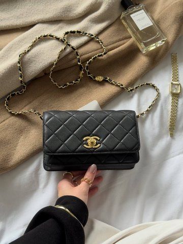 Жіноча сумка на плече Chanel / Шанель, шкіряна, із золотистою фурнітурою, чорна, Китай pr3795 - S02035-1327583 фото