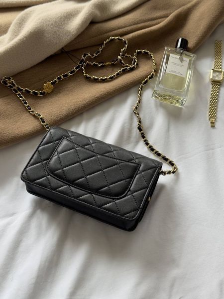 Жіноча сумка на плече Chanel / Шанель, шкіряна, із золотистою фурнітурою, чорна, Китай pr3795 - S02035-1327583 фото