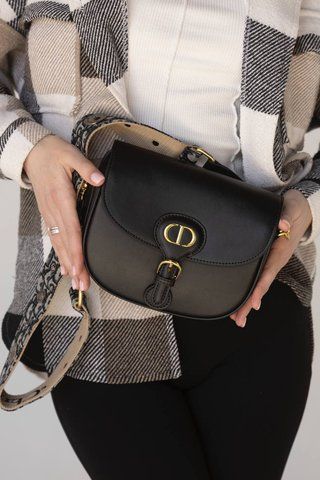 Жіноча сумка-сідло через плече Dior / Діор, з натуральної шкіри, клапан і плечовий ремінець, чорна, Китай #art0146-221777 фото