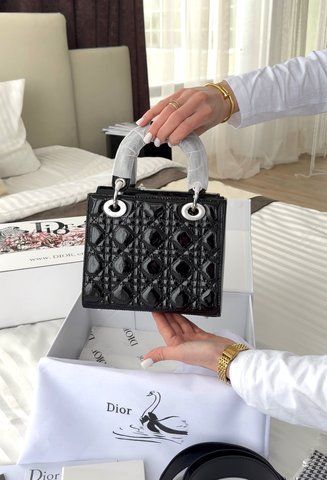 Жіноча сумка з верхньою ручкою Dior / Діор Lady, з натуральної шкіри, зі сріблястою фурнітурою, чорна, Китай P6072-1454760 фото