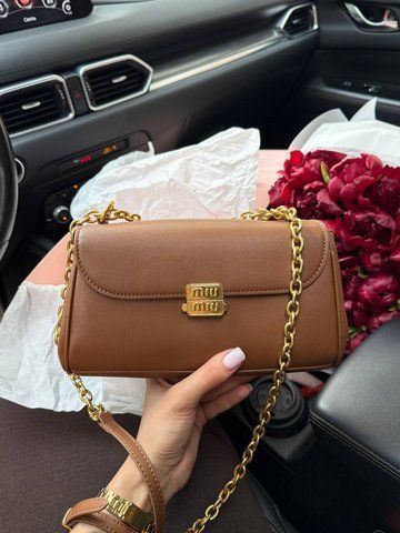 Жіноча сумка на плече Miu Miu / Міу Міу, шкіряна, середнього розміру, коричнева, Китай miu2492 - S15046-1193921 фото
