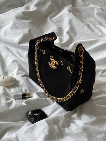 Жіноча сумка з ручками Chanel / Шанель 25 малого формату, замшева, середнього розміру, чорна, Китай CHL9662 - S02084-1366442 фото