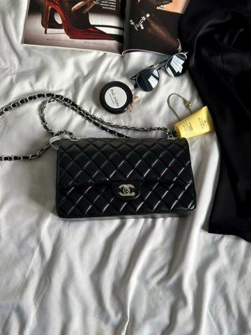 Жіноча сумка на ланцюжку Chanel / Шанель Classic 2.55 Medium, стьобана, з поворотною застібкою, чорна, Китай 012237-1136766 фото