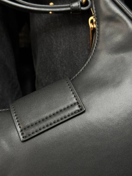 Жіноча сумка Celine / Селін Ava Triomphe, шкіряна, з гладкою фактурою, середнього розміру, чорна, Китай pr00049 - S10003-536626 фото