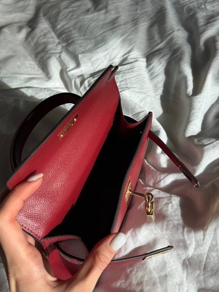 Жіноча сумка Hermes / Ермес Kelly 20, із золотистою фурнітурою, середнього розміру, червона, Китай H8097 - S08020-979398 фото