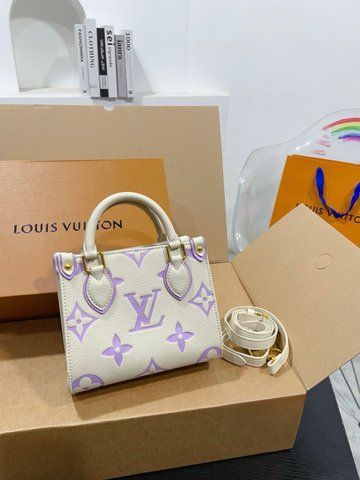 Женская сумка-тоут Louis Vuitton / Луи Виттон OnTheGo BB Lilac, из канваса, кремовая, Китай 7695-1544403 фото