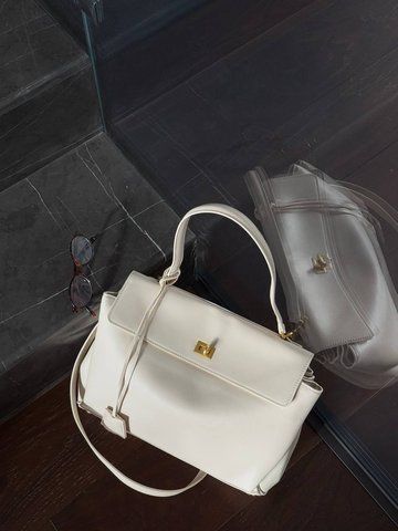Жіноча сумка Balenciaga / Баленсіага Rodeo великого формату, із золотистою фурнітурою, біла, Китай B2100 - S09011-887714 фото
