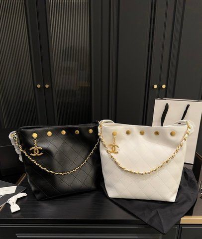 Жіноча сумка-відро Chanel / Шанель Chain Bucket, з натуральної шкіри, на ланцюжку, біла, Китай 9580-1312738 фото