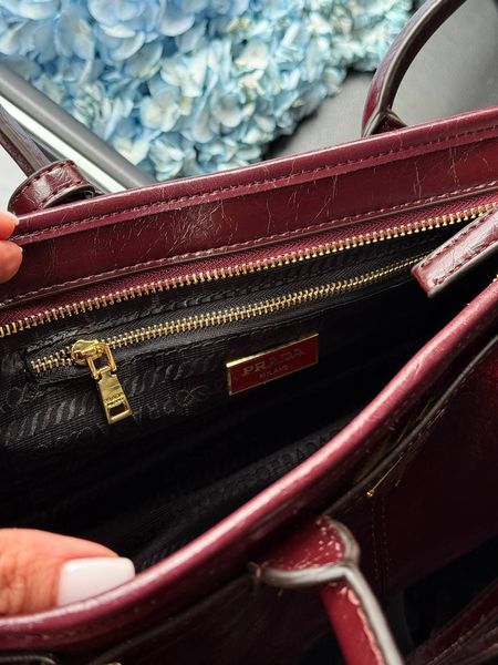 Женская сумка с ручками Prada / Прада среднего формата, кожаная, большая, бордовая, Китай pr00118 - S14007-1094937 фото